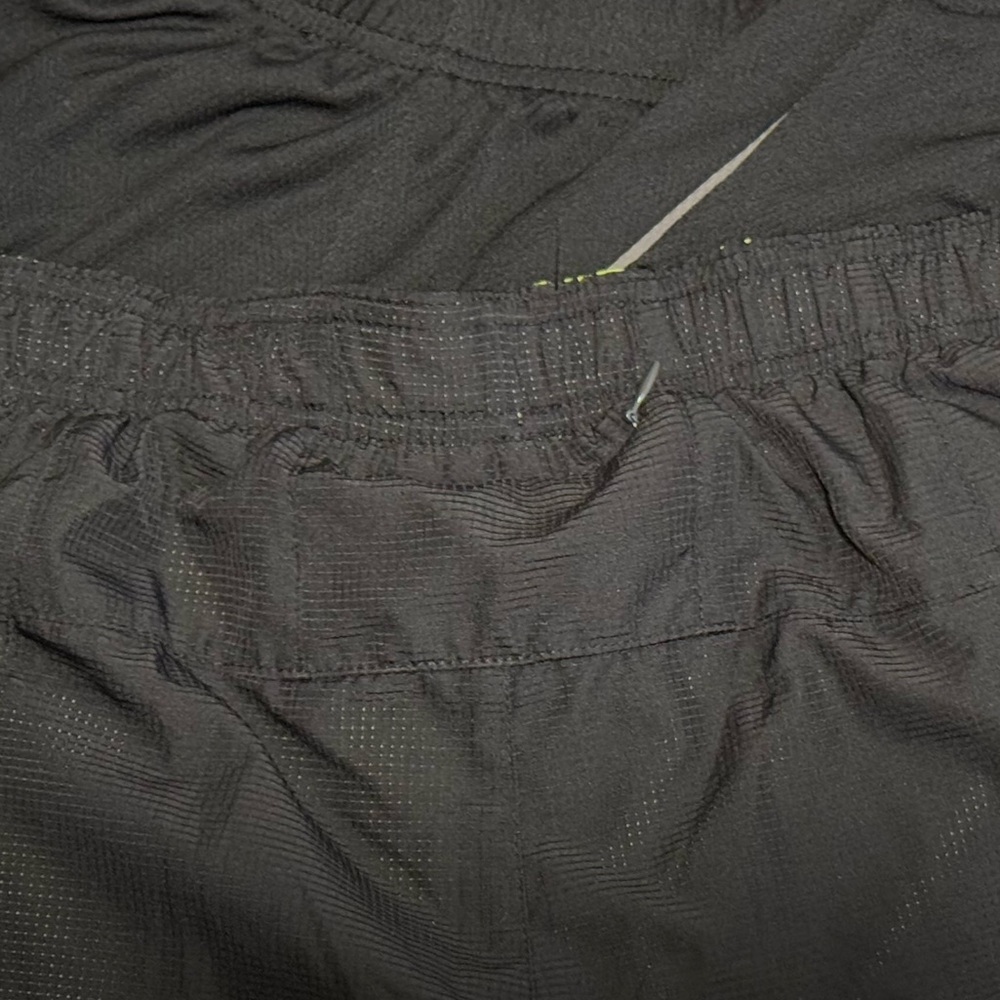 4 pairs black Boys Size L GAP & Old Navy shorts - Picture 6 of 8